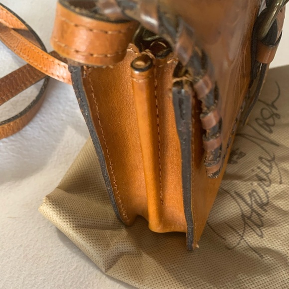 Patricia Nash Torri Crossbody Bag Greek Gold Embossed Floral Tooled Leather - Picture 3 of 16